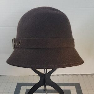 Brown Wool Cloche/Bucket Hat‎ Side Buckle Detail Classic Fall Winter